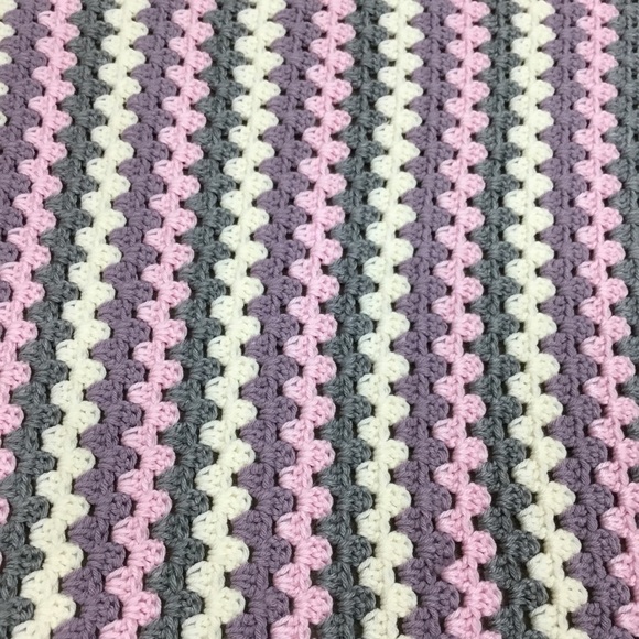 43 X 37 Handmade crochet 🧶 Baby Blanket. - Picture 3 of 4